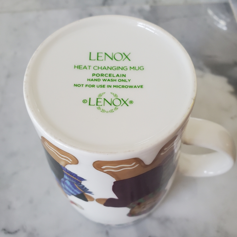 Lenox Gingerbread Bears Magic Color Changing Mug - Picture 2 of 3
